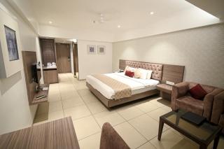 Hotel Dwarkamai - Nagpur - 2