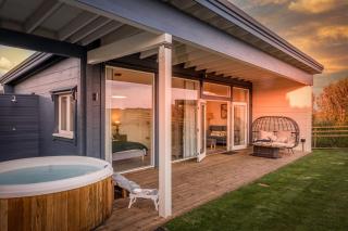 Rafters Lodge, Nr Saunton - 0