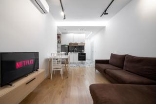 Comfy Modern Urban Apartment - Central - Tirana - 8