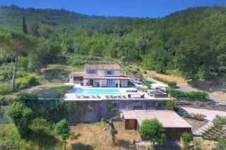 Great location and stunning views - 1