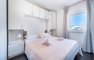 Amazing Apartment In Vrsi With Kitchen - Vrsi - 6