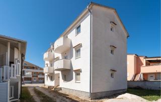 Amazing Apartment In Vrsi With Kitchen - 9