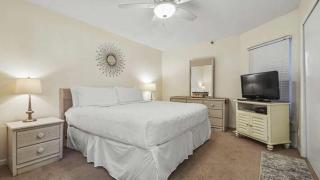 Cabana Club 206 Gulf Oceanfront view, King Bed - Destin - 7