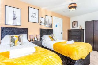 Spacious 4-Bedroom 3-Bath House - 6