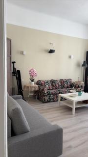 spacious and stylish Jókai apartment - Budapest - 9