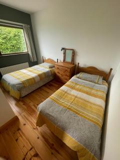 Shamrock Cottage - 2