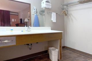 Paris Inn and Suites - Paris - 4