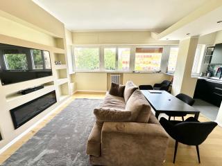 Modern & Bright House - 9