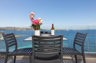 Ivory Suite Seafront With Views!- Fl 14 By Homely - St Paul's Bay - 8