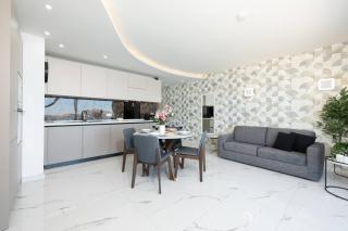 Ivory Suite Seafront With Views!- Fl 10 By Homely - St Paul's Bay - 5