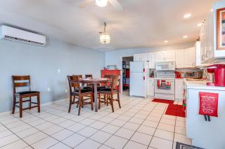Waterfront Lake Buchanan Cottage with Kayaks! - Burnet - 4