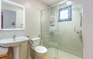 Beautiful Apartment In Torrevieja - 7