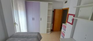 Piso soleado con buena ubicación - 1