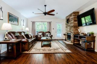 Creekside Cottage by Eden Crest - 8