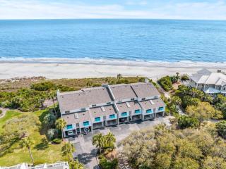 Beach Club Villa 31 - Luxurious Oceanfront - Beach Walkout - Isle of Palms - 3
