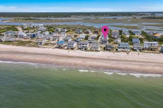 Sawyers Shore Shack by Oak Island Accommodations - 9