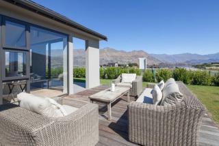 Infinity Drive - Hot Tub - Lake Views - Release NZ - Wanaka - 1