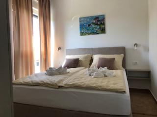 Urania Apartments - 4