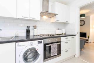 Sleeps 4 Monthly Discount WIFI Free Parking - Borehamwood - 7