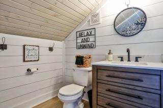 The Towpath Retreat-A Cozy Farmhouse Stay - 6