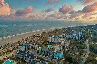3 Summer Dunes - Classic Ocean View Beach House! - Isle of Palms - 2