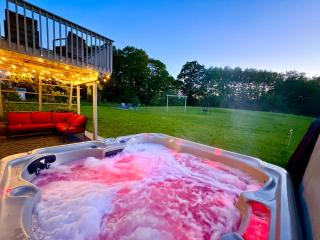Dream Palace with HOT TUB-Game Room-Fire Pit-5BR-3BA - Traverse City - 9
