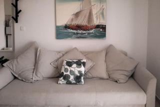 Walk to the Beach from a Cool and Modern Apartment - 4