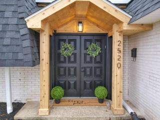 Game Day Getaway-Play Relax Make Memories - Canton - 1