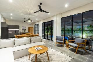 Luxe modern villa with private pool - 4