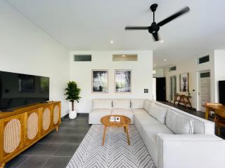 Luxe modern villa with private pool - Canggu - 8