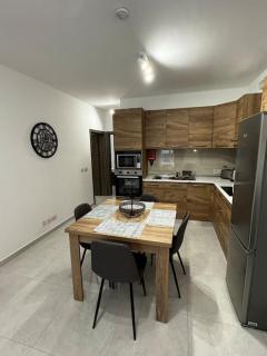 Antares 2 Bedroom Apartment in Gzira - Gżira - 4