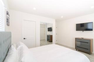 Sunny Studio in the Heart of Venice - A - Los Angeles - 6