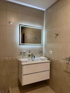 Olis Place - Tirana - 1