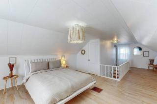 End Zone Escape-Light and Bright HOF Village Home - 3