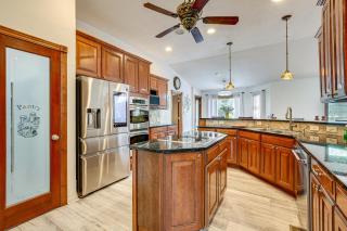 Junction City Home with Hot Tub - Near Milford Lake! - 3