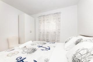 Cozy family apartment in Kaštel Kambelovac - 8