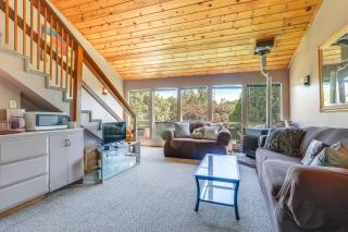 Auburn Cottage with Patios and Garden - 3 Mi to Town! - 7