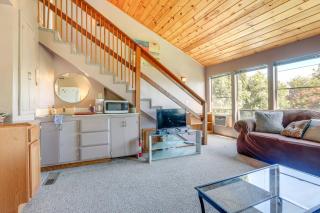 Auburn Cottage with Patios and Garden - 3 Mi to Town! - 5