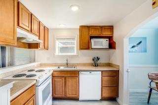 Amazing Ocean & Alsea Bay Views! Dog Friendly! - 2