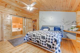 Smoky Mountain Log Cabin Close to Rafting! - 1