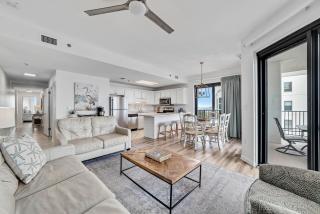 Phoenix 6 Unit 1415 - 2