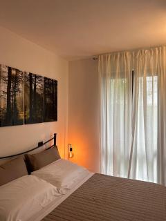 Lake Lodge - 1
