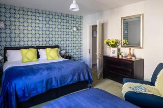 Dream Stays Bath - Trim Street Townhouse with Hot tub - Bath - 5