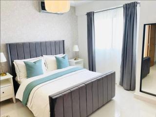 Elegant apartment with pool and gym - 8