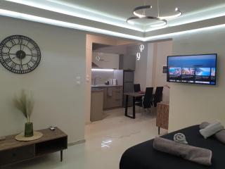 BlackGeorge Apartment - Ioannina - 9