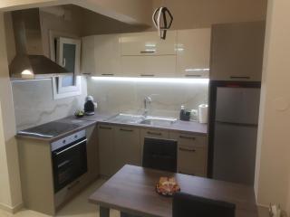 BlackGeorge Apartment - Ioannina - 8