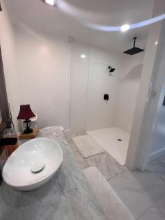 The Savannah Suite - Winona - 6