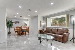 about 2 Blocks to Beach Galveston Group Getaway! - Galveston - 7