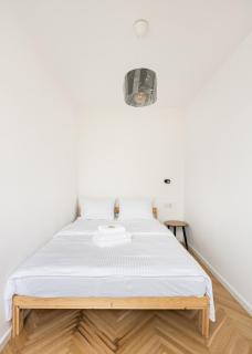 Nowa Praga Standard Apartment by BookingHost - 1