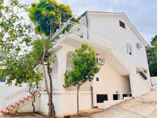 Sea Breeze Apartments - Starigrad-Paklenica - 3